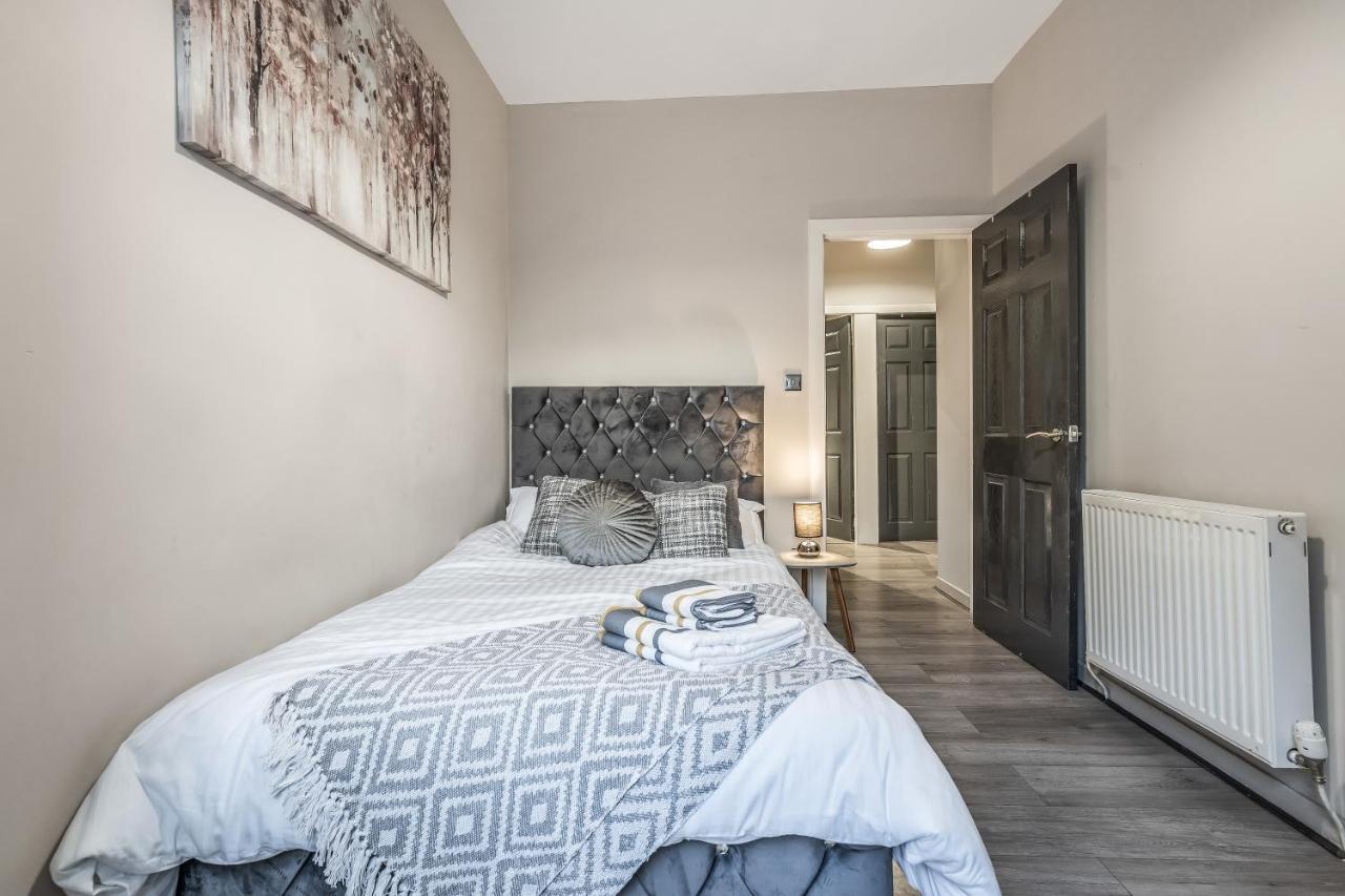 Private Ground Floor Main Door Entrance - Spacious 2 Bedroom Property - The Shore, Leith Edimburgo Exterior foto