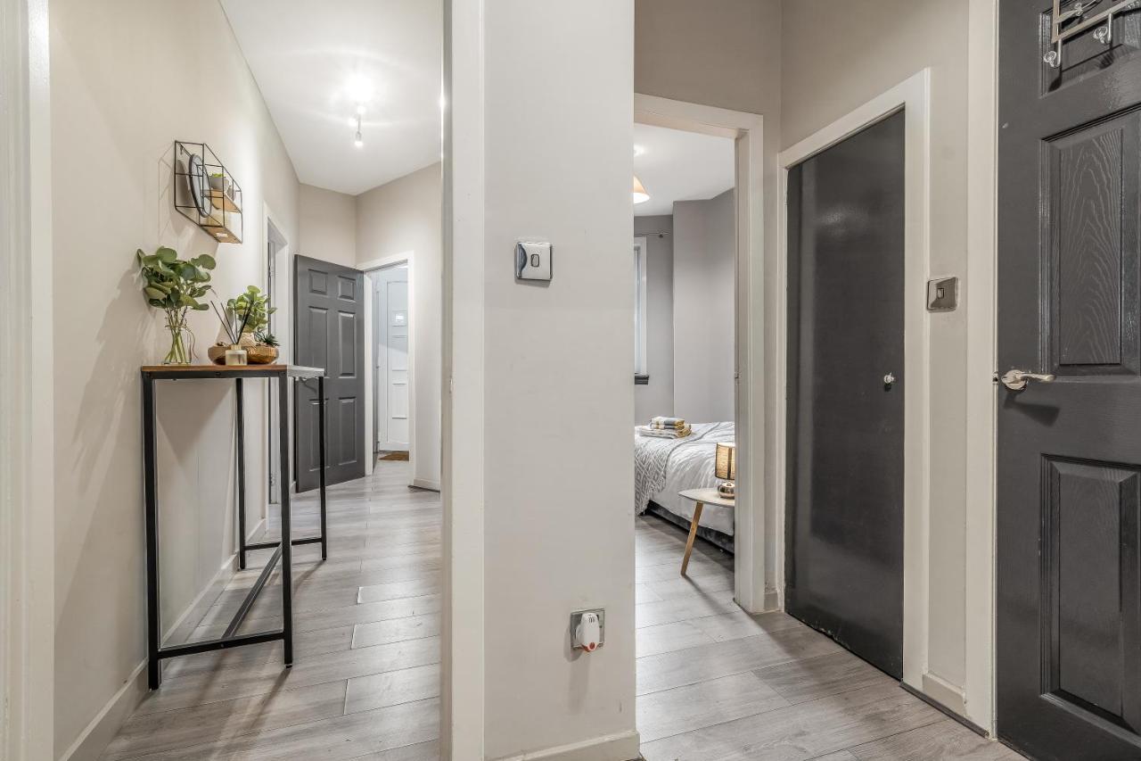 Private Ground Floor Main Door Entrance - Spacious 2 Bedroom Property - The Shore, Leith Edimburgo Exterior foto